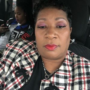 Meet your Posher, Daphne